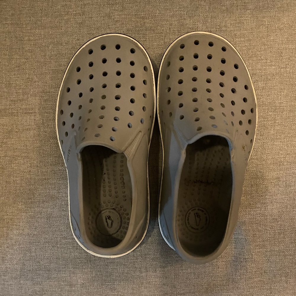Native Shoes size 9